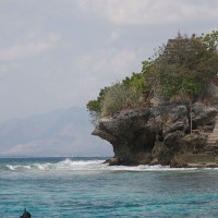 A temple on a cliff op Bali.