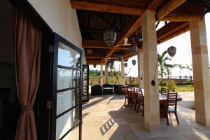 The terrace of the holiday villa in Bali is a lovely place to have breakfast, lunch or dinner.