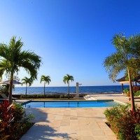 From the pool of our holiday villa in Bali you have a beautiful view of the sea.