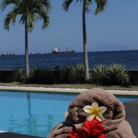 Every day there are towels ready at the pool of our holiday villa in Bali.